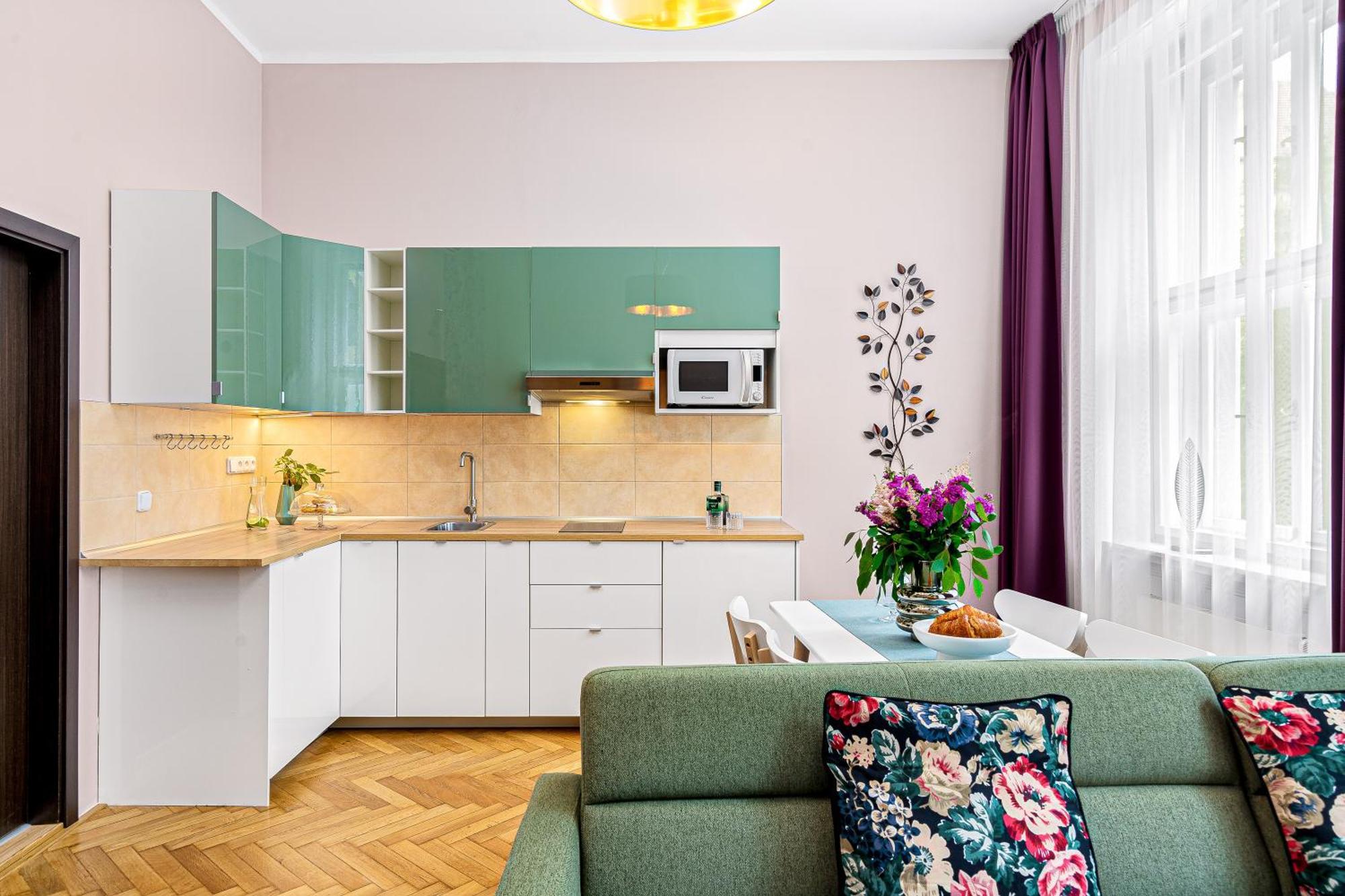 Oasis Apartments At Charles Square Прага Екстер'єр фото