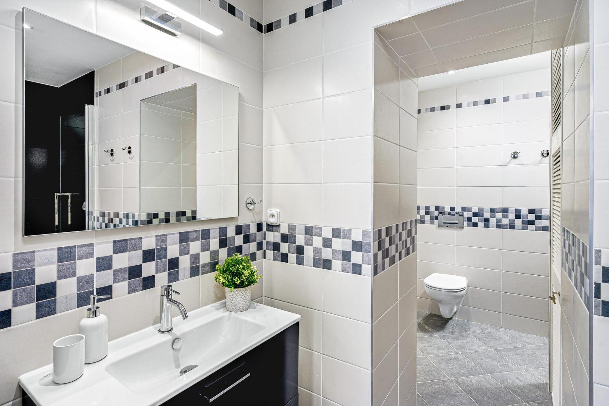 Oasis Apartments At Charles Square Прага Екстер'єр фото