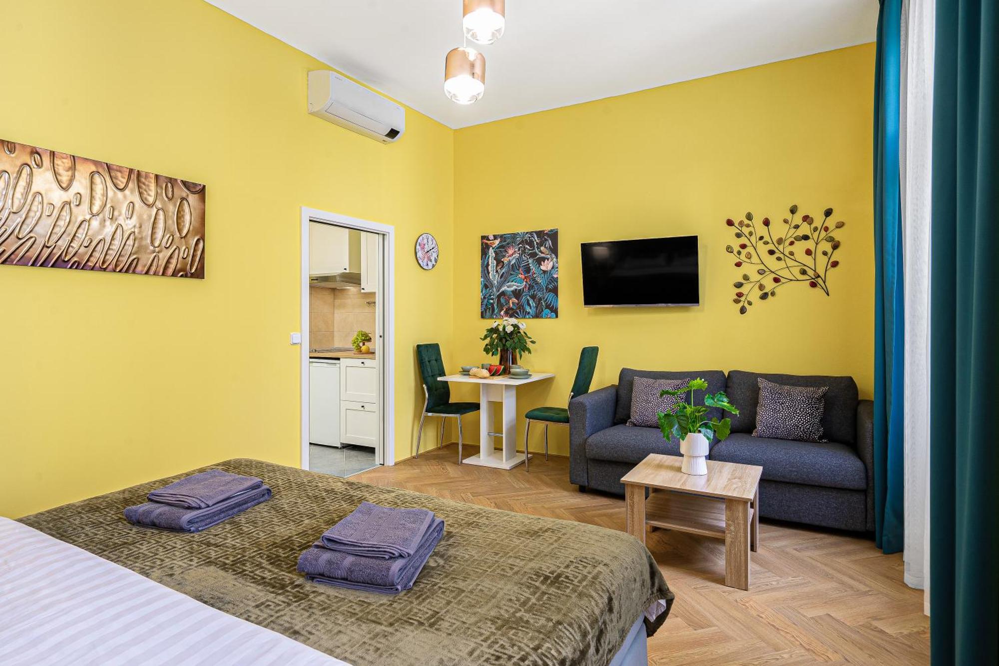 Oasis Apartments At Charles Square Прага Екстер'єр фото